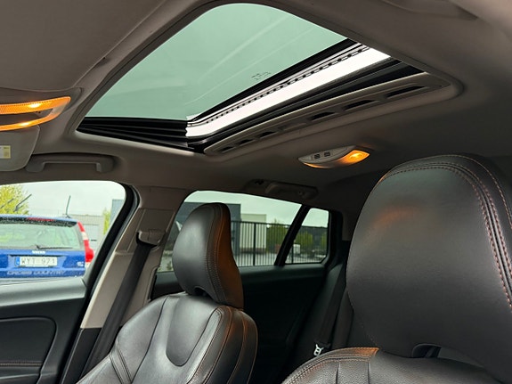 Volvo V60 Cross Country 13 of 30
