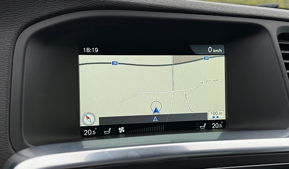 Volvo V60 Cross Country 20 of 30