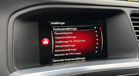 Volvo V60 Cross Country 27 of 30