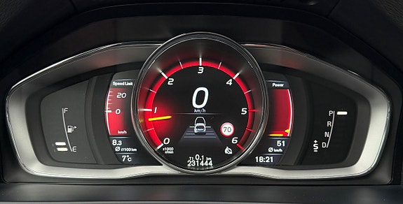 Volvo V60 Cross Country 18 of 30