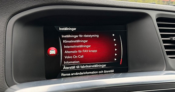 Volvo V60 Cross Country 28 of 30