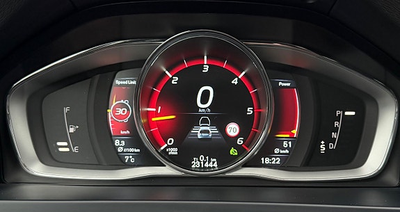 Volvo V60 Cross Country 19 of 30