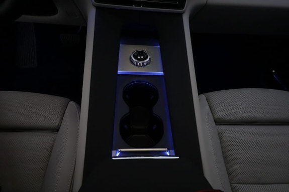 Polestar 4 12 of 30