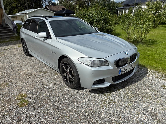BMW 528i 2 of 5