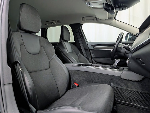 Volvo V90 Cross Country 11 of 15