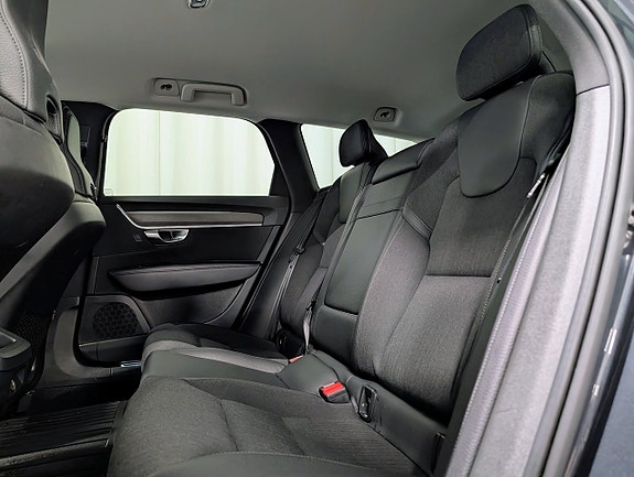 Volvo V90 Cross Country 12 of 15