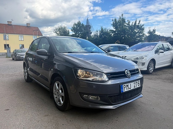 Volkswagen Polo 2 of 5