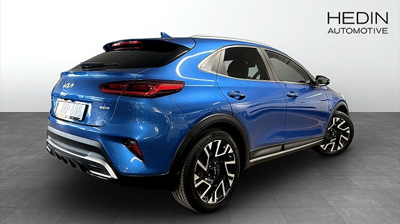 Kia XCeed 2 of 5