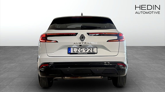 Renault Austral 4 of 5
