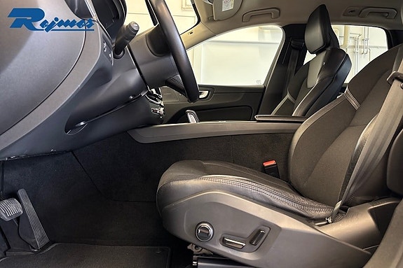 Volvo XC60 5 of 5