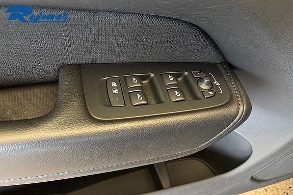 Volvo XC60 17 of 23