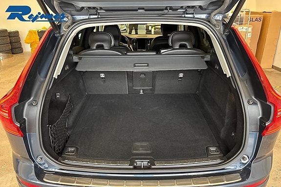 Volvo XC60 18 of 23