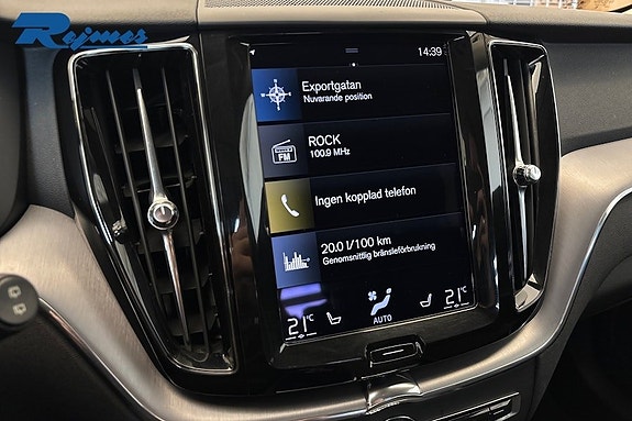 Volvo XC60 12 of 23