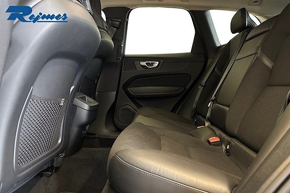 Volvo XC60 7 of 23