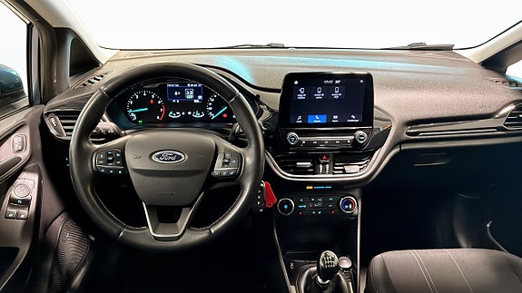 Ford Fiesta 4 of 5