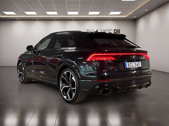 Audi RS Q8 3 of 5