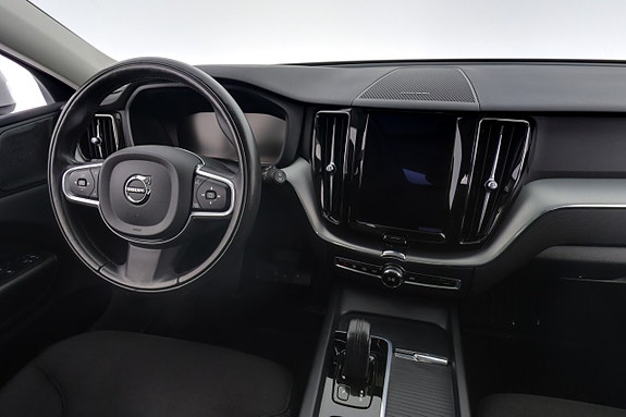 Volvo XC60 15 of 28