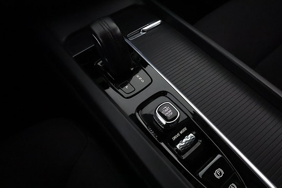 Volvo XC60 25 of 28