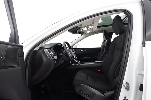 Volvo XC60 11 of 28
