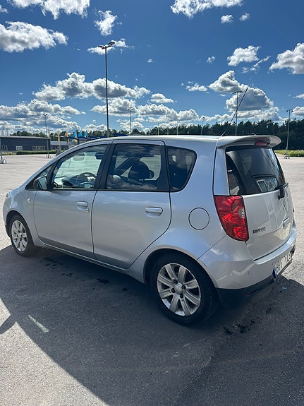 Mitsubishi Colt 3 of 5