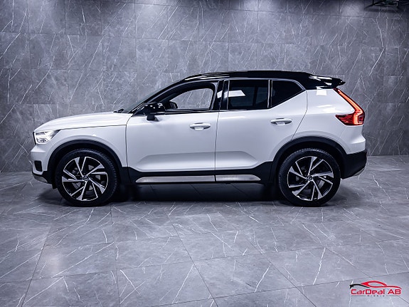 Volvo XC40 4 of 5