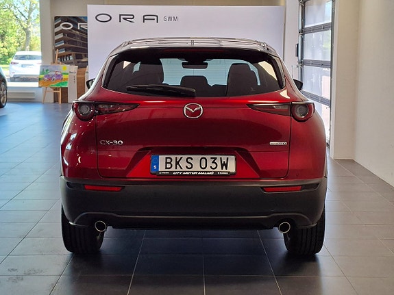 Mazda CX-30 4 of 8