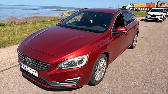 Volvo V60 4 of 5
