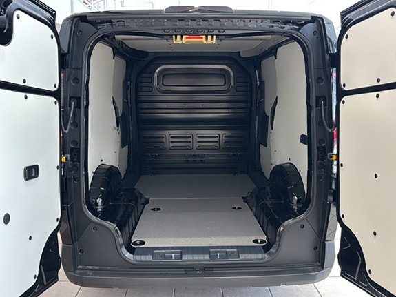 Kia PV5 10 of 15