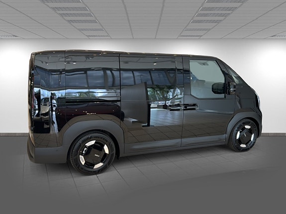 Kia PV5 4 of 5