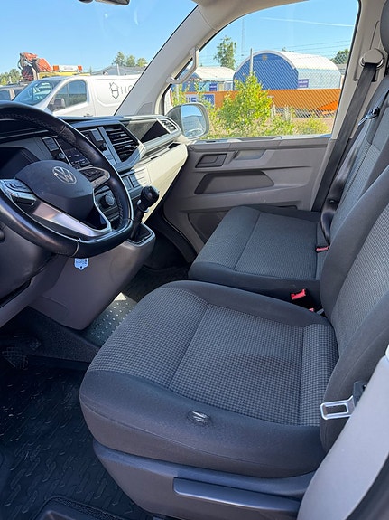 Volkswagen Transporter 13 of 21