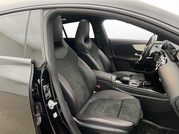Mercedes-Benz CLA250 e 15 of 30