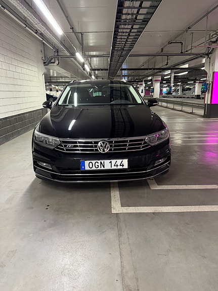 Volkswagen Passat 9 of 19