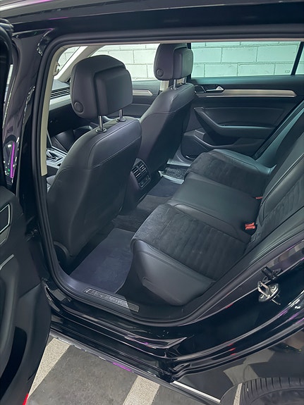 Volkswagen Passat 12 of 19