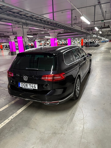 Volkswagen Passat 7 of 19