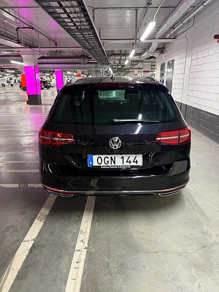 Volkswagen Passat 6 of 19