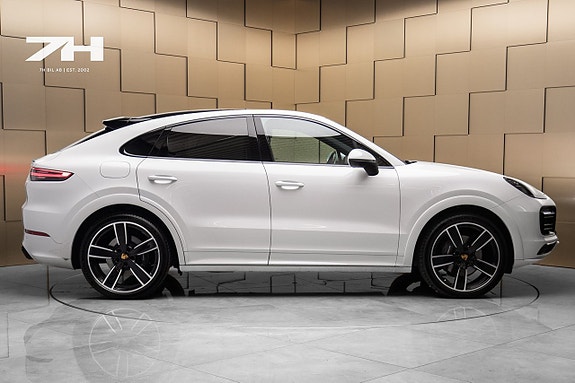 Porsche Cayenne 6 of 22