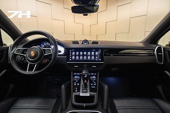 Porsche Cayenne 14 of 22