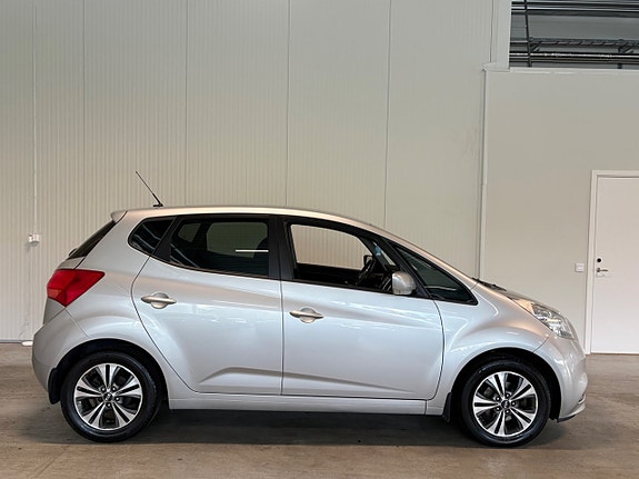 Kia Venga 2 of 5