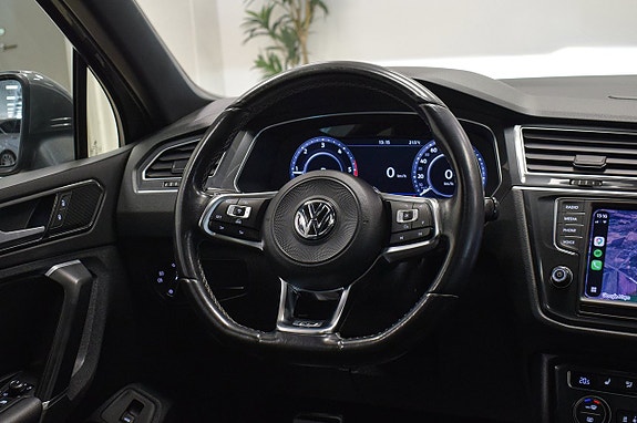 Volkswagen Tiguan 12 of 30