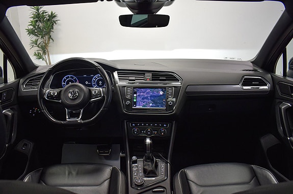 Volkswagen Tiguan 10 of 30