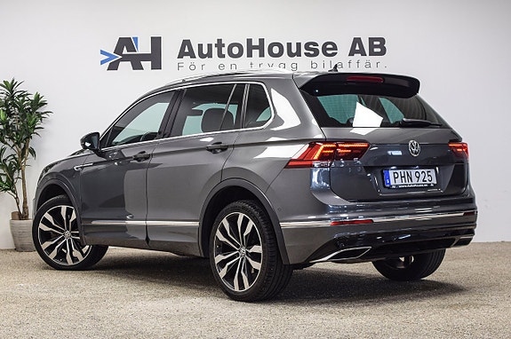 Volkswagen Tiguan 2 of 30