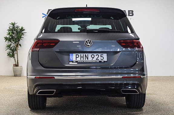 Volkswagen Tiguan 5 of 30