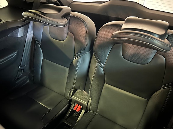 Volvo XC90 27 of 27