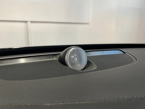 Volvo XC90 17 of 27