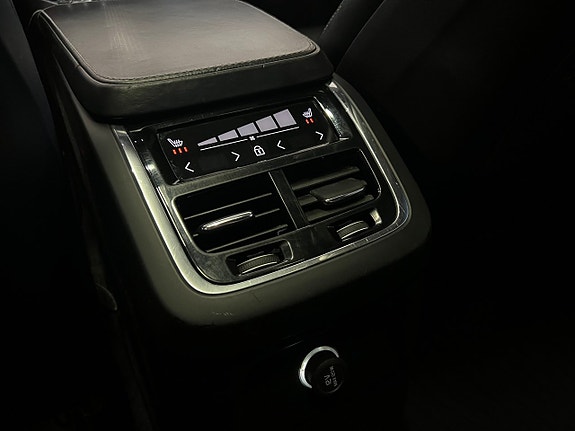 Volvo XC90 22 of 27