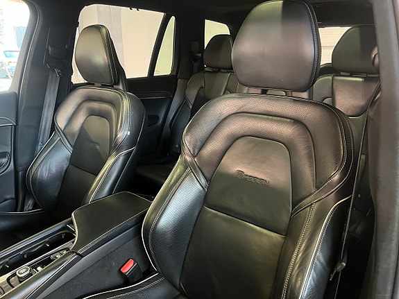 Volvo XC90 23 of 27