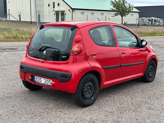 Peugeot 107 3 of 5