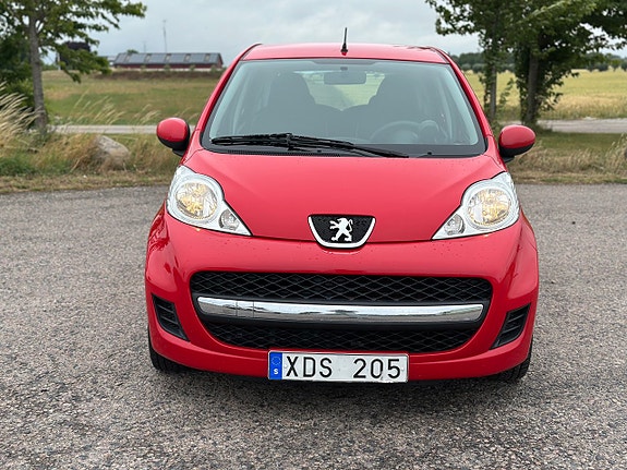 Peugeot 107 2 of 5