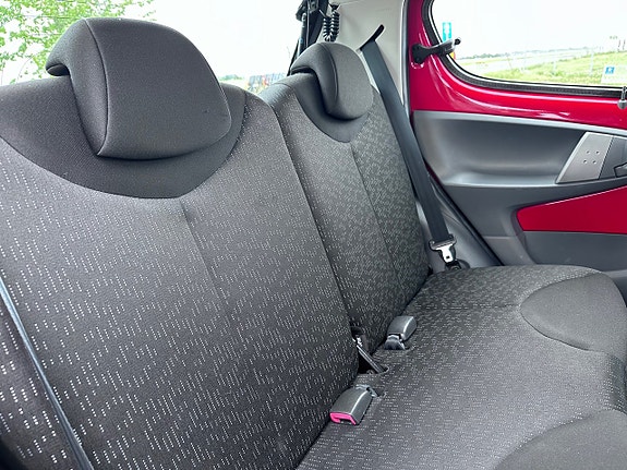 Peugeot 107 6 of 16