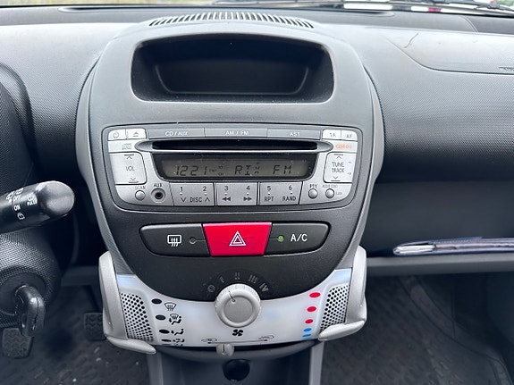 Peugeot 107 14 of 16